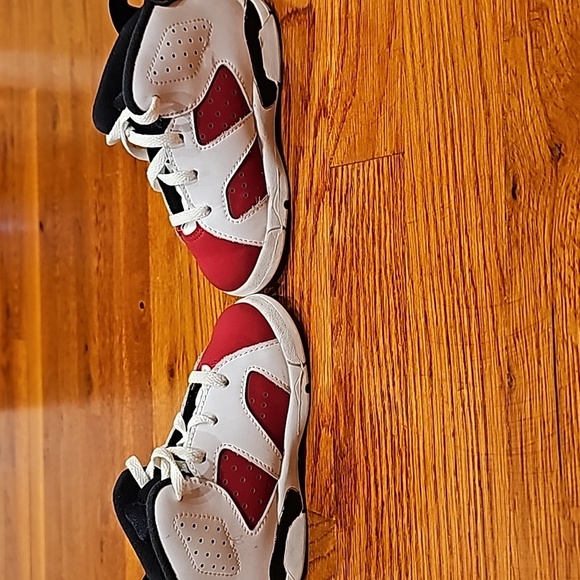 Jordan 6 Retro Carmine sneakers - Picture 6 of 7